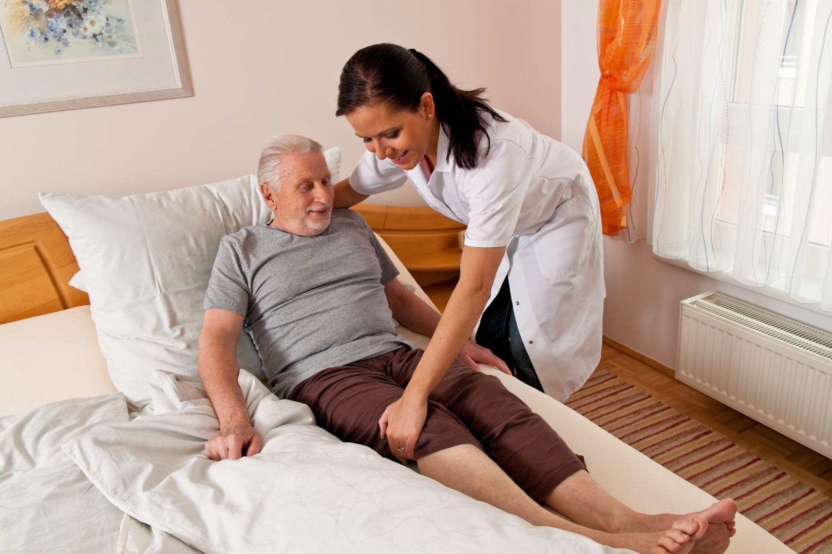 nurse in elderly care for the elderly in nursing homes